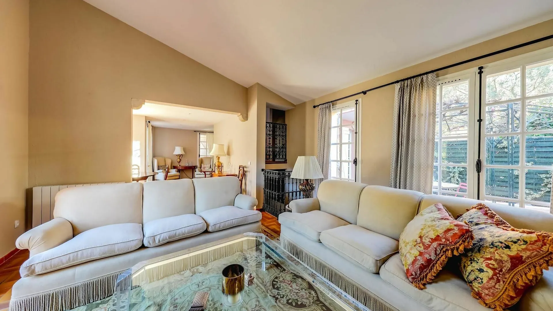 קאן Le Village Apartment 4